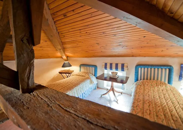 Chateau De La Joie Saint-Victor-Rouzaud